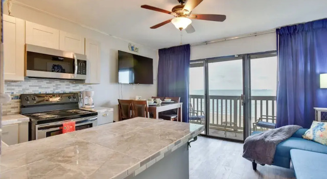 Waterfront Corpus Christi Escape w/ Pool Access!