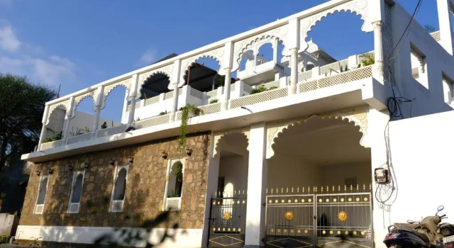 Emperor Palace Udaipur, Rezervovat Hotel Hotely v Rajasthan s parkováním, Parkování