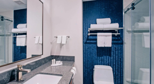 Четырёхместный номер Standard Fairfield Inn by Marriott New York LaGuardia Airport/Astoria