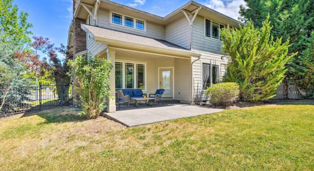 Коттедж Charming Medford Getaway ~ 4 Miles to Downtown!