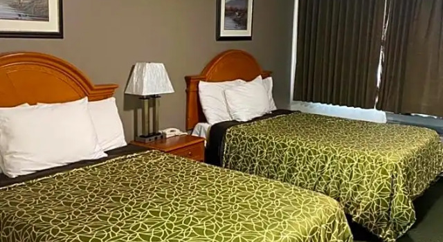 Номер Standard Angus Inn Motel
