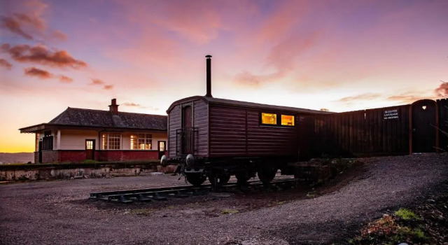Коттедж Appin Holiday Homes - Lodges, Shepherds Hut and Train Carriage stays
