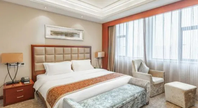 Люкс Business Guomao Hotel