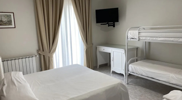 Четырёхместный номер Standard Hotel Ristorante Colleverde