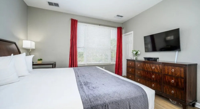 Апартаменты с балконом Gorgeous Vista Cay Town Home, Vista Cay - 4002