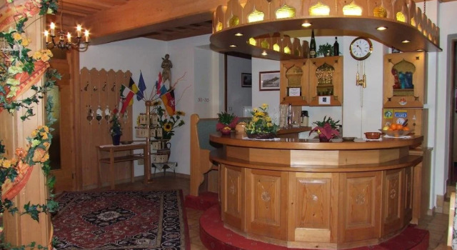 Hotel Landhof Simeter, Rezerwuj Hotel Hotele w Karyntia z parkingiem, Parking