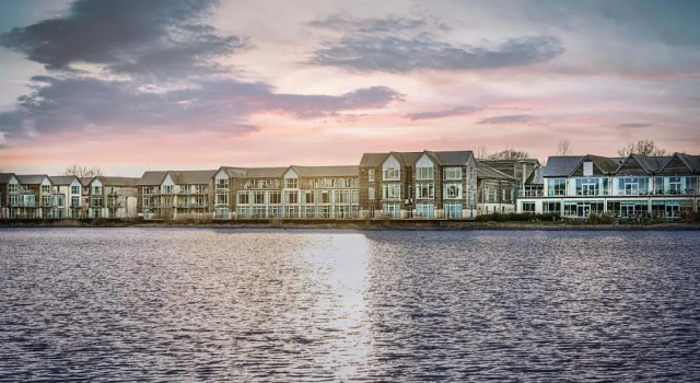 De Vere Cotswold Water Park Apartments, Rezervasyon Daire Merseyside otoparklı oteller, Otopark