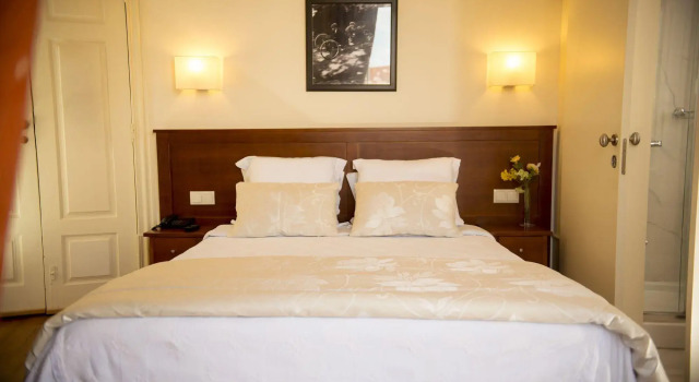 Hotel Aliados, Забронировать Отель Cedofeita / Santo Ildefonso / Se / Miragaia / Sao Nicolau e Vitoria Порту, рядом с Театр Coliseu do Porto