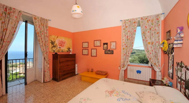 House With 7 Bedrooms in Massa Lubrense, With Wonderful sea View, Enclosed Garden and Wifi Near the Beach