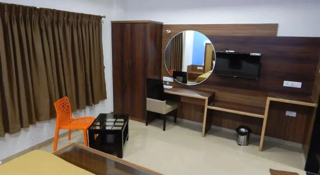 Двухместный люкс с видом на город Hotel Aadhi