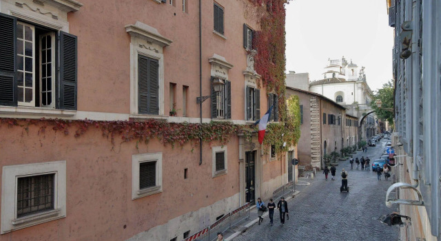 Charming Apartment Campo De'fiori, Забронировать Апартаменты/квартира Навона Рим, рядом с Уста истины