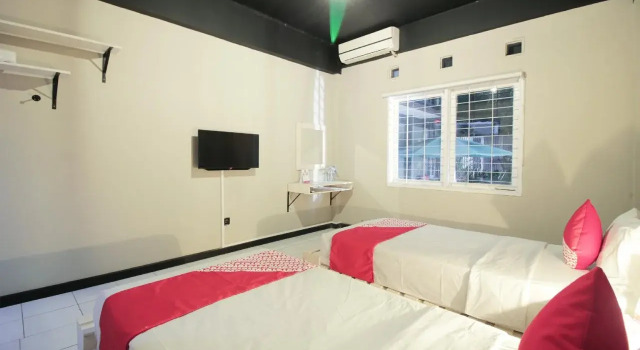 RedDoorz near Exit Toll Pasteur 5, Book Hotel Hotels in Bandung with Breakfast, near Maranatha Christian University, Breakfasts