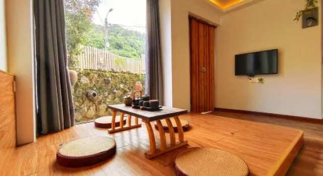 Люкс Deluxe Nanjing Tulou Su Yeshanju Homestay