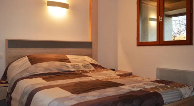 Chalet Font-Romeu-Odeillo-Via, 4 pièces, 8 personnes - FR-1-580-10, Book Chalet Sommerhuse i Llo, Hytte