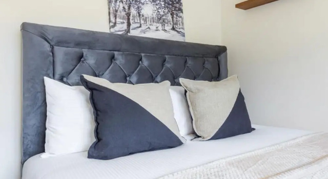 Stunning Double Bed Room In Isleworth TW7, Varaa Huoneisto Asunnot kohteessa Merseyside, Huoneisto