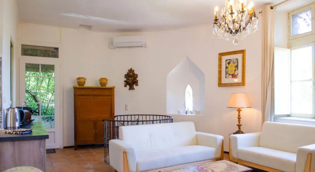 O podwyższonym standardzie apartament 3 pokoje Château Hermitage de Combas