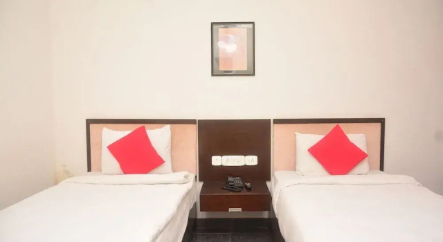Hotel Kishna Sai, Забронировать Отель Отели штата Махараштры 3 звезды, 3*