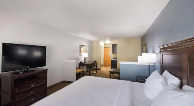 Люкс Best Western Temple Inn & Suites