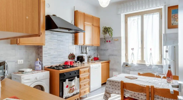 Апартаменты с 3 комнатами Railway Station Huge & Luminous Apartment x8