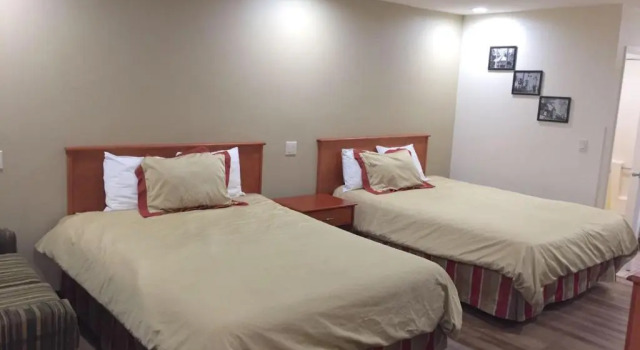 Четырёхместный номер Standard Simply Home Inn & Suites - Riverside