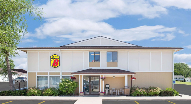 Super 8 by Wyndham Beaver Dam, Buchen Sie Hotel Beaver Dam Wisconsin