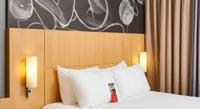 Двухместный номер Comfort с балконом ibis Annecy Centre Vieille Ville