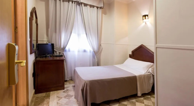 Одноместный номер Standard Hotel Reina Mora