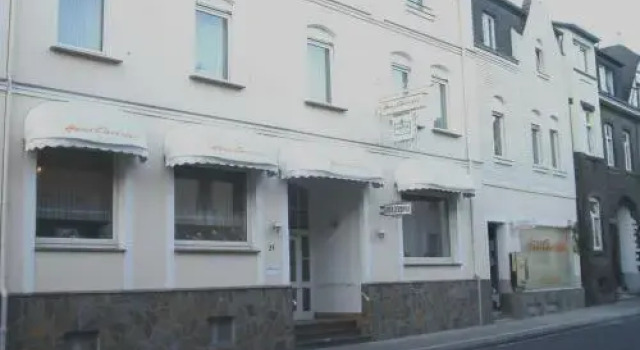 Komfort-Pension Haus Christel & Guesthouses, Забронировать Отель Бад-Хённинген Westerwald, рядом с Kristall Rheinpark Therme