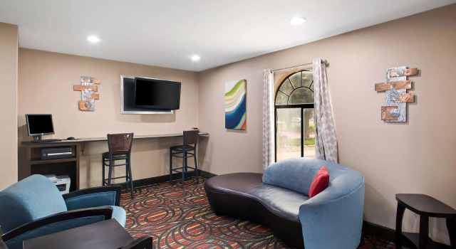 Best Western Cedar Inn