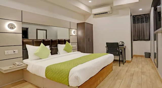 Номер Deluxe Hotel Royal Saffron By Majesta Stays