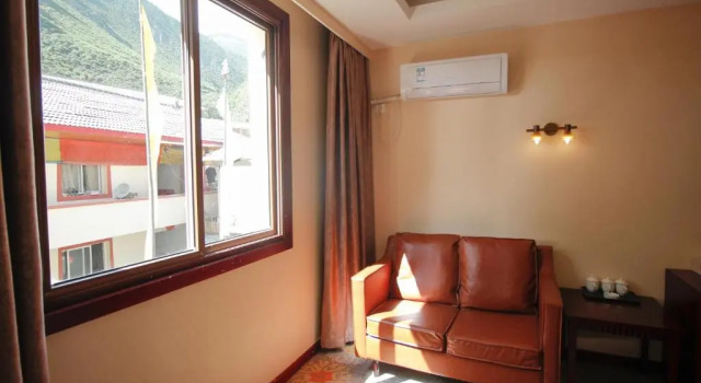 Семейный номер Standard Jiuzhaigou Leisure Inn