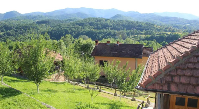 Ethno Village Bogut, Book Hotel Bogutovac Central Serbia