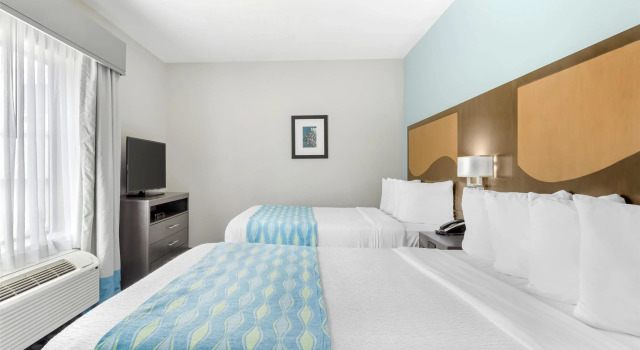 Четырёхместный люкс Best Western Plus Waller Hotel