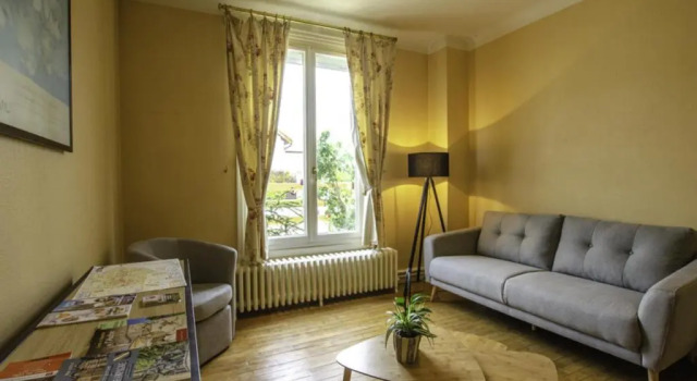 Gîte Saint-Julien-les-Villas, 3 pièces, 5 personnes - FR-1-543-215