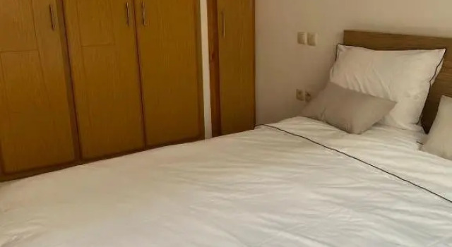 Très bel appartement 2p en plein cœur de l’Agdal, Забронировать Апартаменты/квартира Отели Рабата с парковкой, рядом с Ministry of Energy, Mines, Water and Environment, Парковка