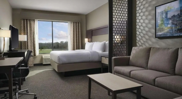 Люкс с 2 комнатами Best Western Plus Executive Residency Jackson Northeast