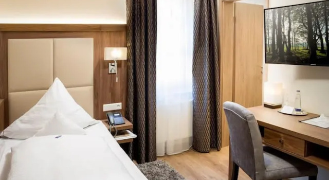 Одноместный номер Business Hotel-Gasthof Höttl