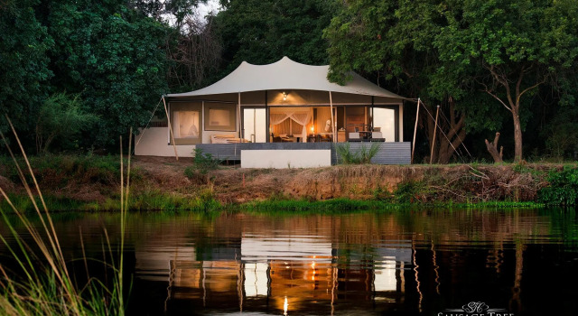 Люкс Luxury Sausage Tree Camp Hotel	