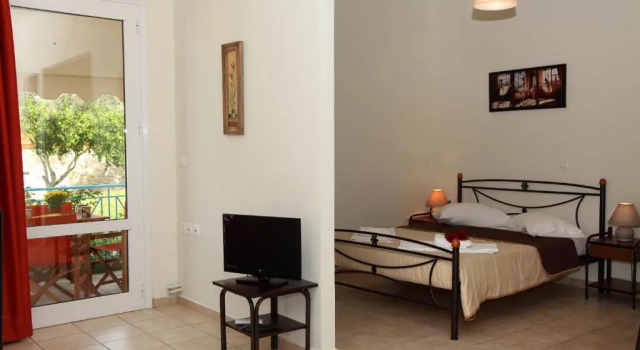 Апартаменты Avra apartments
