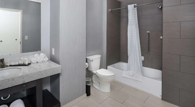 Номер Standard Embassy Suites by Hilton Portland Hillsboro, Oregon