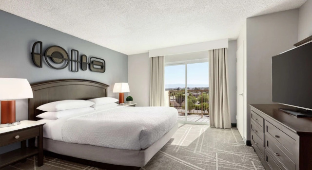 Двухместный номер Premium с балконом Embassy Suites by Hilton Milpitas Silicon Valley