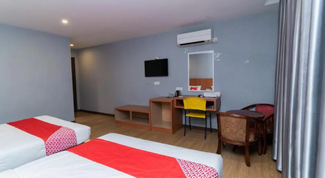 Семейный люкс OYO 90207 Sir Inn