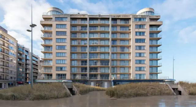 Apartment in Middelkerke With Stunning Views, Prenota Appartamento Hotel a Flanders con parcheggio, Parcheggio