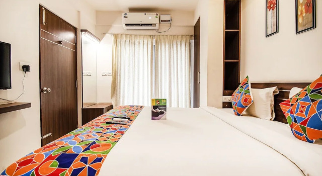Двухместный люкс FabHotel Oakwoods Serai