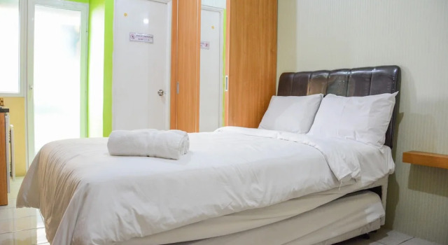 Stylish and Comfortable Studio Green Pramuka Apartment, Prenota Appartamento Cempaka Putih 