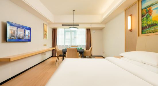 Люкс Superior Vienna International Hotel (Zhanjiang Poly Yudian Plaza Fisherman's Wharf Branch)