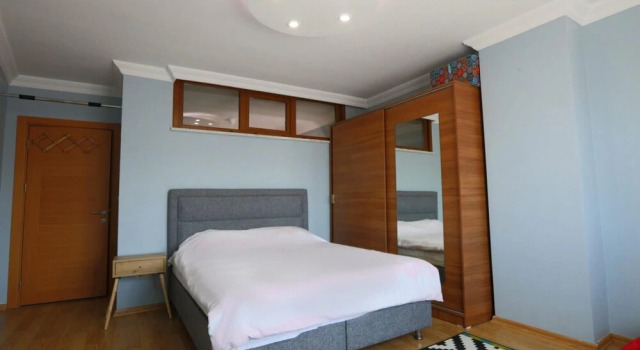 Modern and Stylish Flat With Balcony in Atasehir, Забронировать Отель Аташехир 