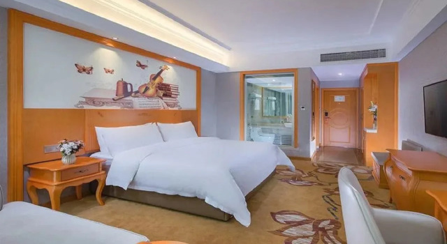 Vienna Hotel (Chongqing Qijiang Wanda Plaza), Buchen Sie Hotel Qijiang Chongqing