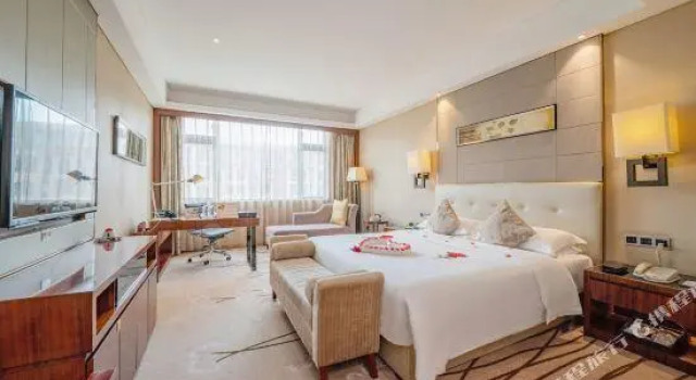 Номер Deluxe Wyndham Garden Foshan Nanhai