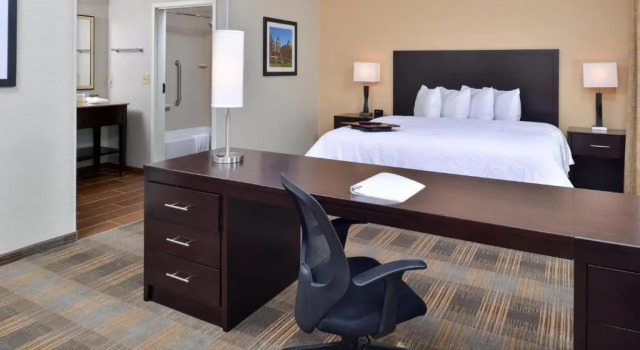 Студия Hampton Inn & Suites California University-Pittsburgh